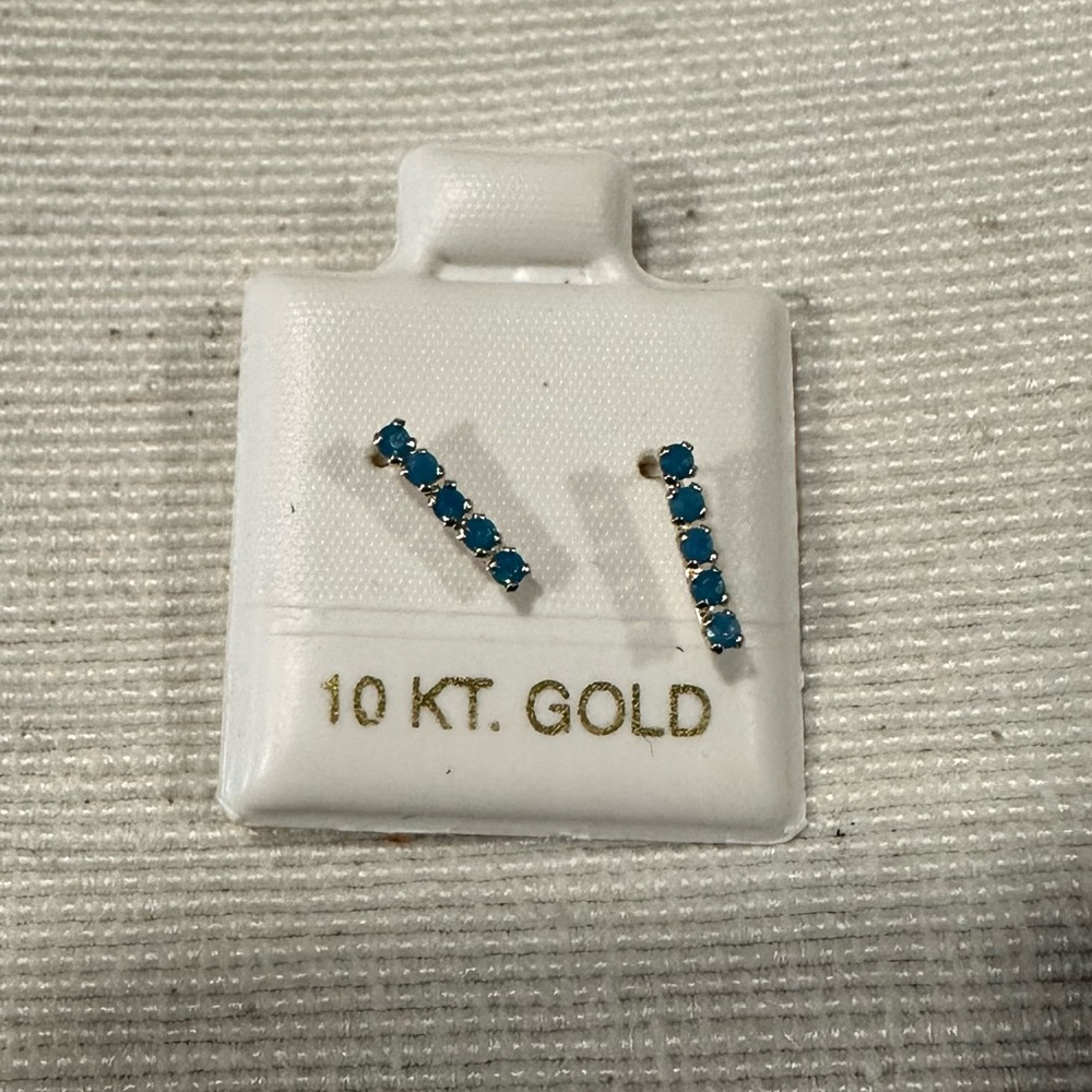 10k earring